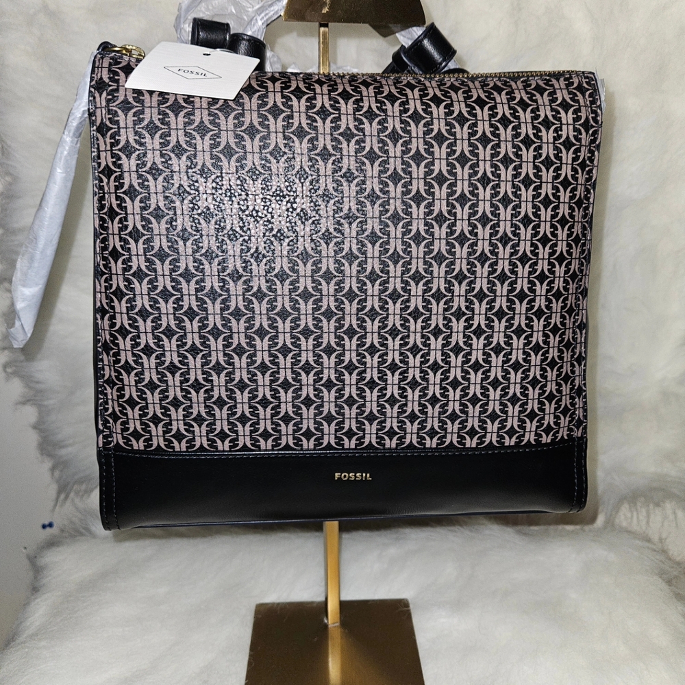 Fossil Black and Brown Messenger Bag with Timeless Elegance